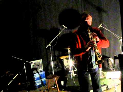 John Butcher solo saxophone, live at Gunther, Antwerpen, 2012-02-22 [part 3/4]