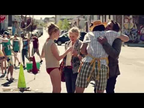 Trailer While We're Young - TV Spot (2015)