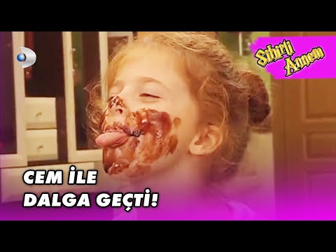 Çilek, Cem'i Korkuttu! Cem ve Kerem KAVGA Etti! - Sihirli Annem Özel Klip