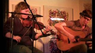 KRIS DREVER & ANNA MASSIE - MICKY FINNS+GREEN GROWS THE LAUREL.wmv