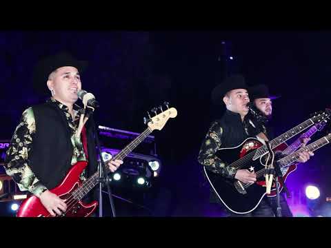 Cumbia Morena (En Vivo) – Los Cuates De Sinaloa