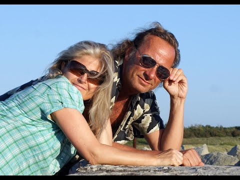 Grzegorz Kupczyk - W żółtych płomieniach liści [Music Clip]