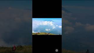 Download lagu Puncak gunung penanggungan | story wa pendaki cantik #shorts #penanggungan mp3