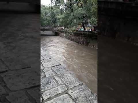 Crecida en la Cañada por las lluvias en Córdoba