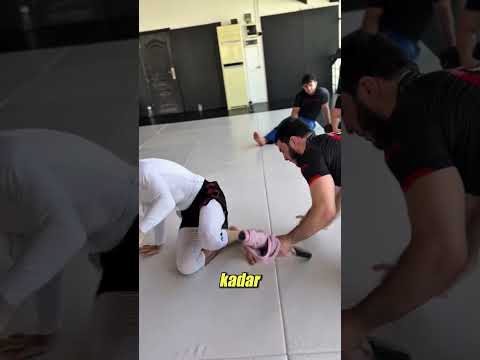 Bacak Kilidiyle Beyzbol Sopası Kırmak?! 🪵