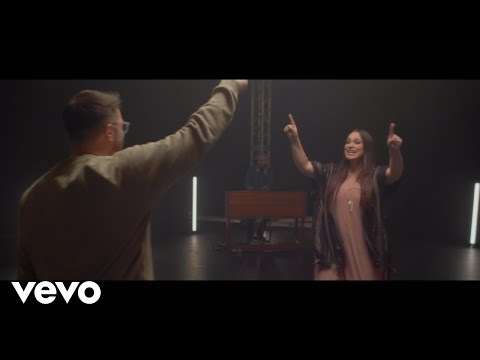 Video Cristo Es Necesario de Danny Gokey christine-d-clario