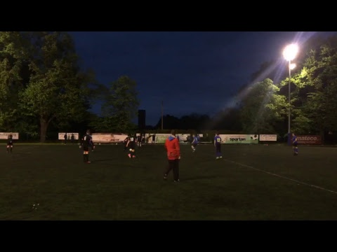 08.05 NG Engieering (czarne) - Castorama Korona (niebieskie)