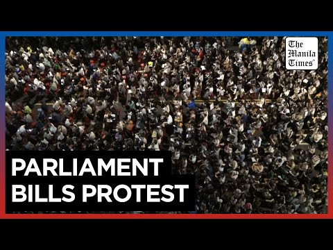 Thousands protest Taiwan parliament bills
