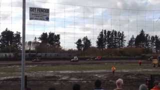 preview picture of video '5c Stockcar Westport Sunset Speedway Queens Birthday Race 2'