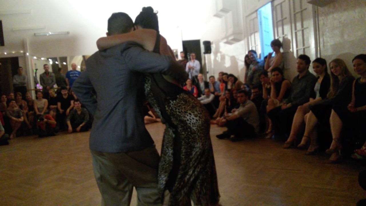 Virginia Pandolfi & Jonathan Aguero(1)