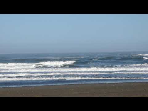 Beach view of surf at Mad River Beach