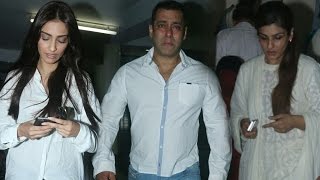 UNCUT: Salman Khan, Sonam Kapoor And Others At  Rajshri Media Head Rajjat Barjatya's Prayer Meet