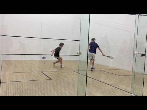 AMAZING No Look Backhand Squash Shot
