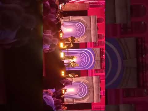 Mini koncert Bravo benda na Prokurativama na Splitskom festivalu