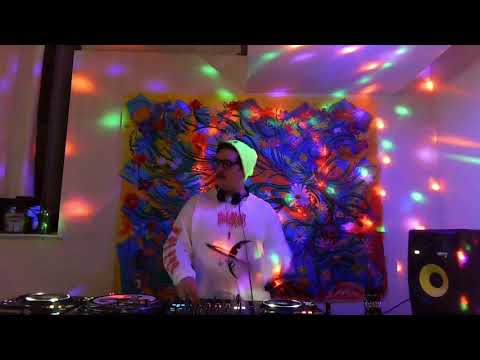 TOMBZ /// Vibrancy Exhibits Vol. 1 Release Party