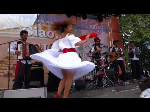 Terraross Show live 2018 Italian folk musicians in Moscow