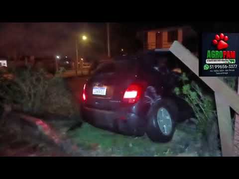 🚨 Carro Invade Residencias em Balneário Pinhal -RS