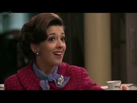 Amar C516 - Cristina se da cuenta de la jugada de Juana y le ofrece su café a Ismael