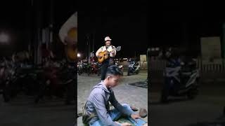 Download lagu Suara emas pengamen jalanan mp3 Download lagu Suara emas pengamen jalanan mp3