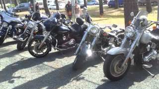 preview picture of video 'MONTALIVET SHOWBIKE 2012_1.mp4'
