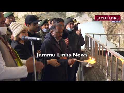 J&K L&G offers 'Pratham Aarti' at Amarnath cave shrine, wishes for early end of Corona pandemic