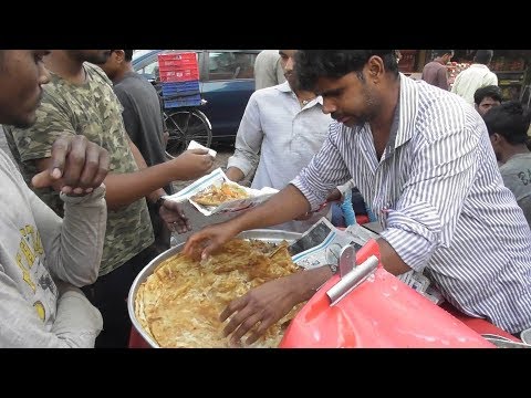 Early Morning Crazy Breakfast in Mumbai | Petai Paratha with Halwa | 100 gram @ 10 rs Video