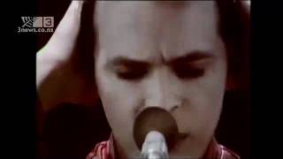 Gary Numan&#39;s struggles with the piano. New zealand 3news.