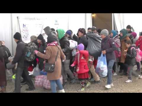 Bie numri i refugjatëve në Gjermani - Top Channel Albania - News - Lajme