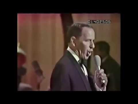 Fly me to the Moon - Frank Sinatra Music Video