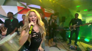 Shakira - La La La (Brazil 2014) (Featuring  Carlinhos Brown) (Live Fantástico)