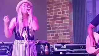Melanie Gray, Acoustic Duo singing Weir by Killing Heidi at SkyCity Casino Darwin, NT