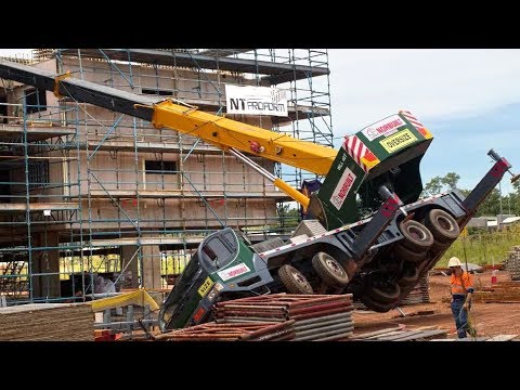 TOP 10 Extremely Dangerous Crane Fails & Heavy Equipment Gone Wrong Compilation !