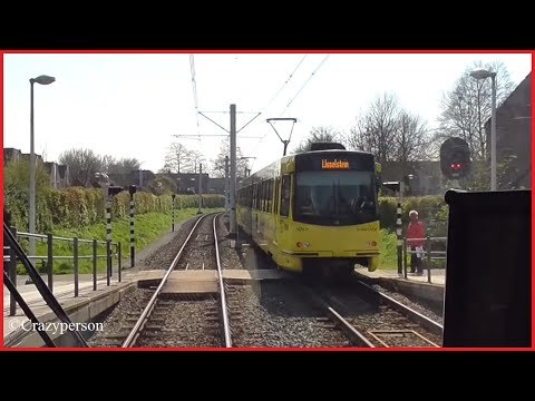 Sneltrams Utrecht op station Doorslag