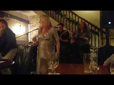 The Hillbilly Hookahs - Call Me The Breeze, Paper Plane, The Cat Crept In - Acoustic