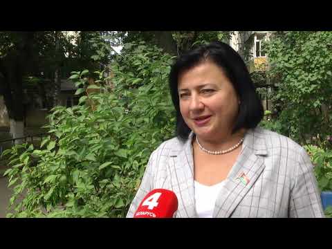 В Гомеле  волонтеры Красного Креста вручили первые портфели школьникам видео