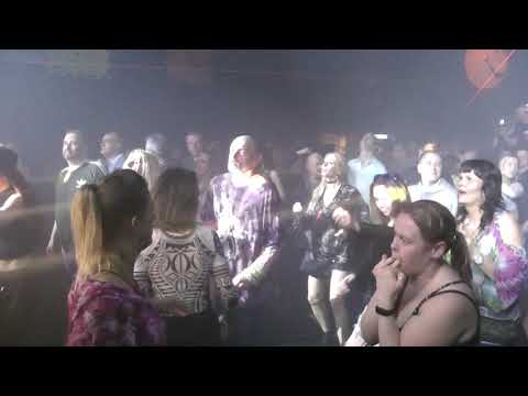 Old Skool Widnes - Live Crowd