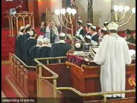 Chazzan Moshe Stern - "Haneshama Lach" - Selichot  clip #1