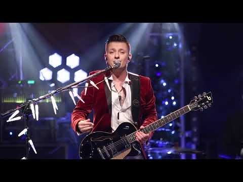 PAWEŁ TUR - Zaświeć mi (Official Live Video)