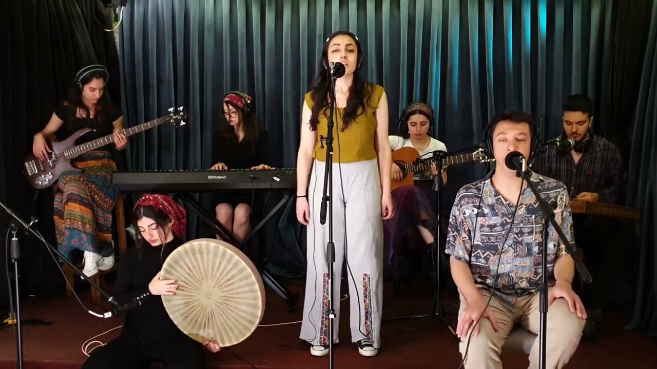 Kürtçe şarkı Liseler arası yarışmada birinci oldu