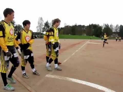 B-poikien pesiksen SM-sarjan kolmas loppuottelu Kannuksen Ura-Sotkamon Jymy.