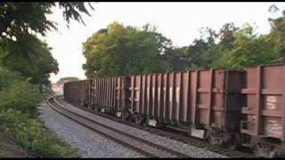 preview picture of video 'CSX W081 Herzog Train dropping rock at Smyrna, GA'