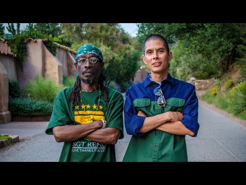 General Smiley feat Sgt Remo - Make a Change (Official Video)
