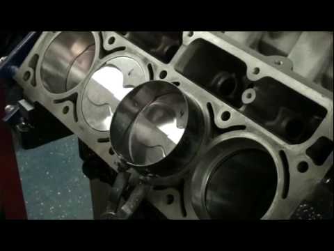 How to Install pistons for 404 cubic inch LSX stroker project LS1 LQ9 LQ4 LS3 LS2