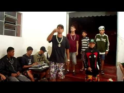 MC GASPAR DO MDP ,MC JHONATA ,MC XANDIN ,MC RICK E MC BRENIN MEDLEY 2013 (MDP DIVULGA FUNK )