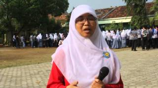 preview picture of video '[SMA NEGERI 1 METRO]Fidia Rara dalam Bulan Bahasa SMANSA METRO (Oktober 2014)'