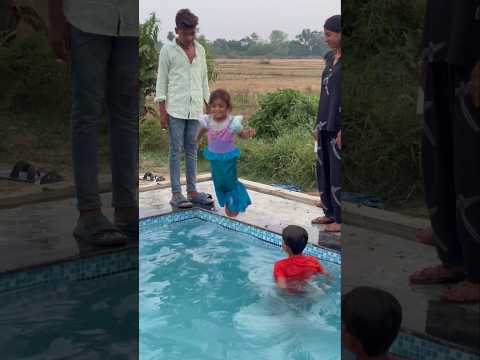 Jalpari bana ke le gaya bhai swimming pool me 🥹
