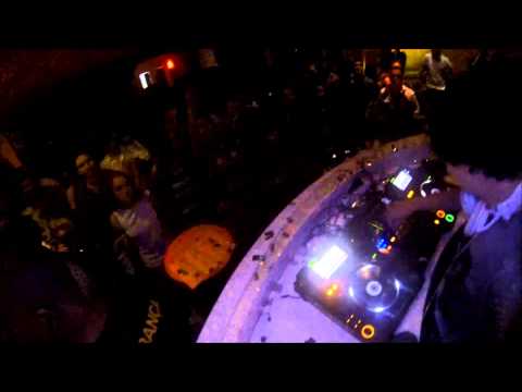 FIREBAZZ KISS& FLY (RESUMO/NAO OFICIAL)