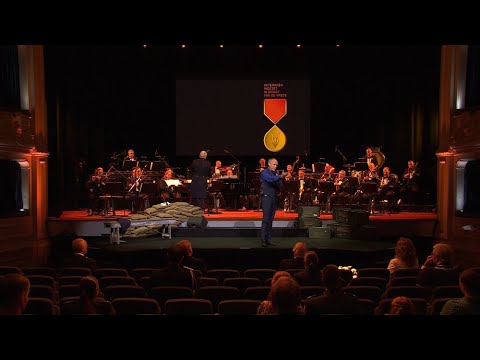 Nederlandse Veteranendag 2021 - Koninklijke Schouwburg Stef Bos met 'Een veteraan herken je niet'