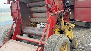 Enfardadeira de fardos quadrados New Holland 654 | Imagem 4 - Agroline