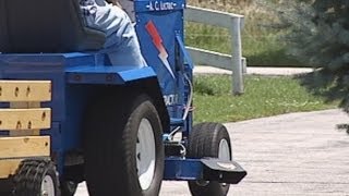 preview picture of video 'Electric Tractors Gaining Attention in the Ozarks'